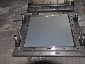 LED天花板沖孔模